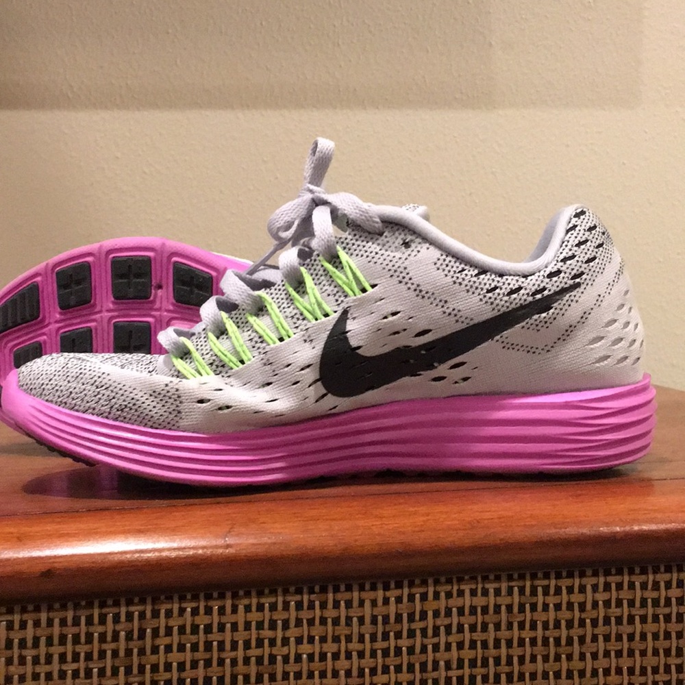 Nike running shoes - used 3x